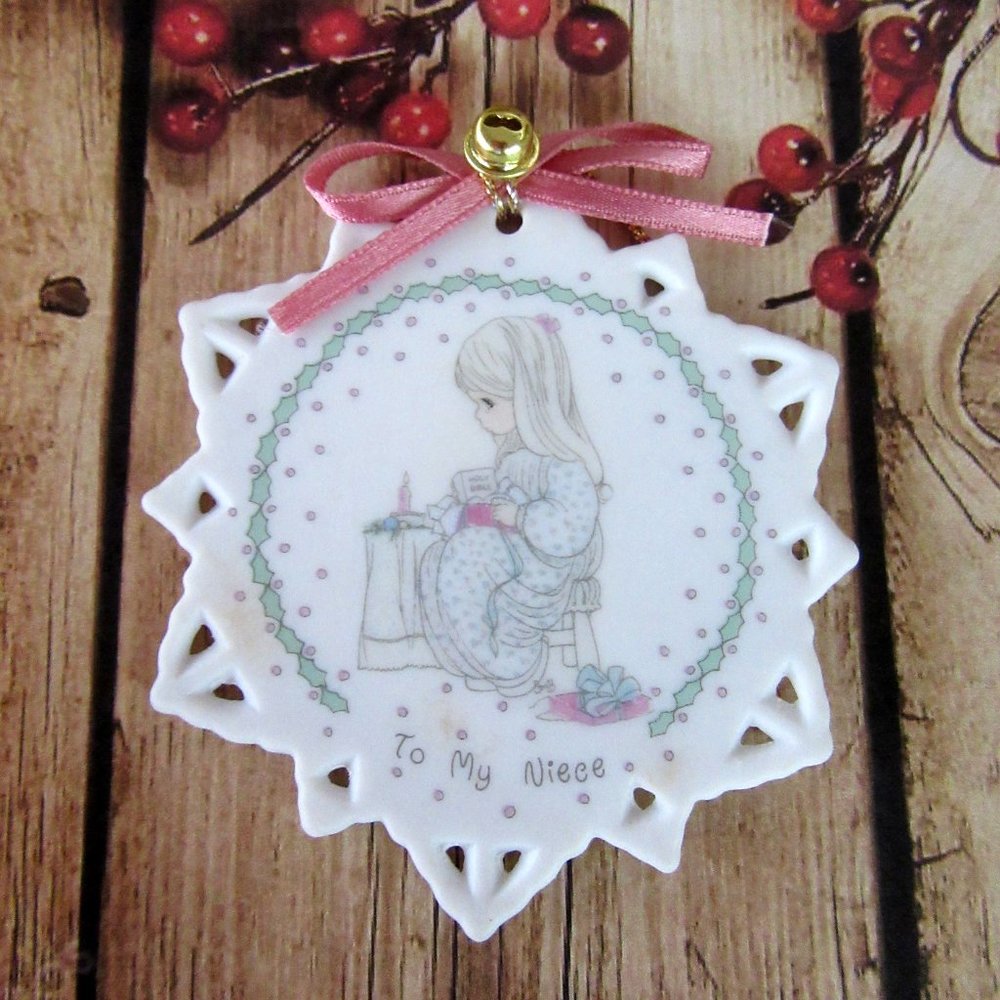 "To My Niece" snowflake Christmas tree ornament